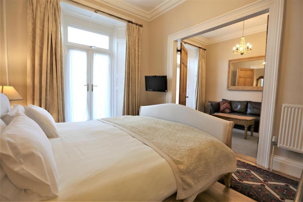 Ascot House Hotel Торки Екстериор снимка