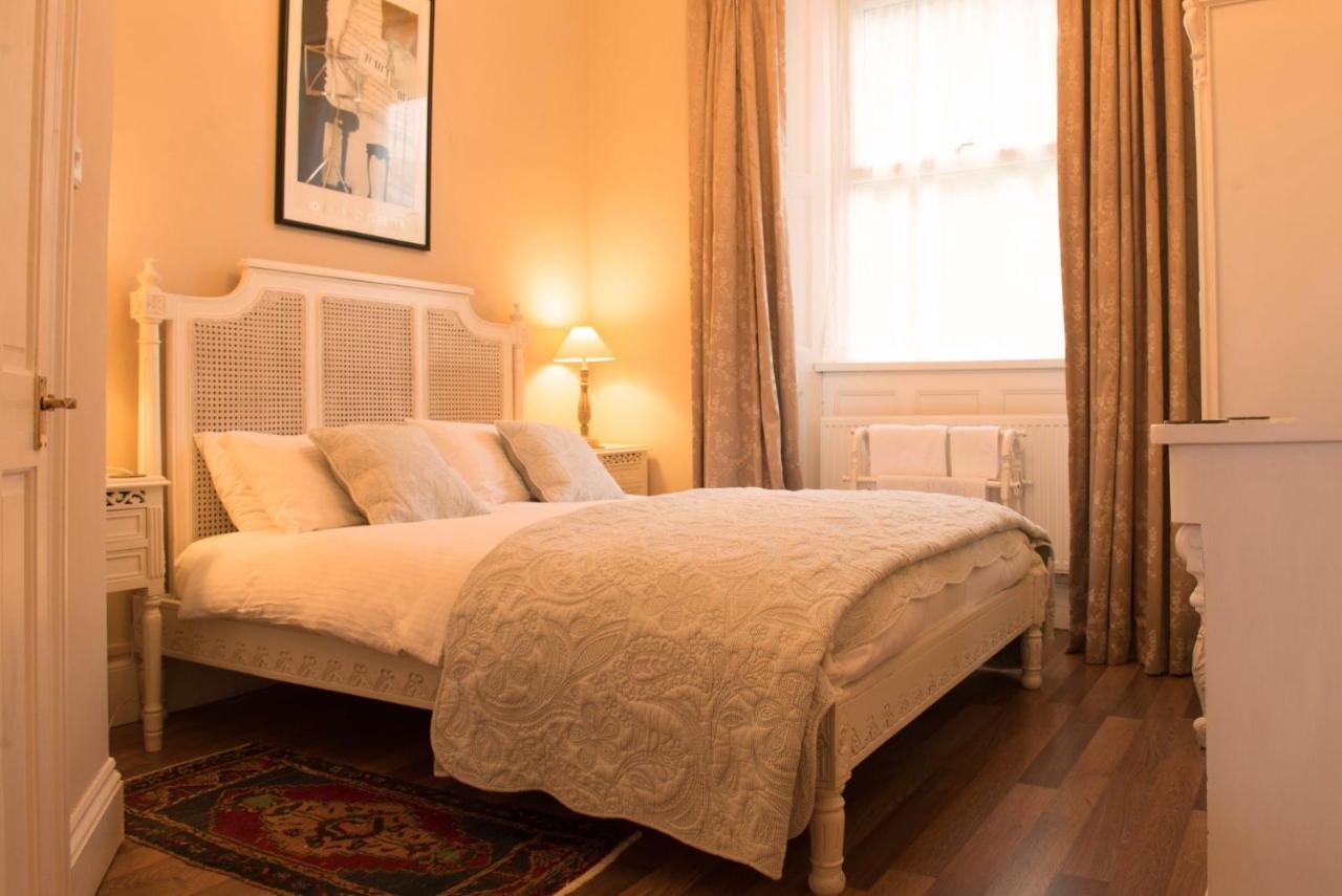 Ascot House Hotel Торки Екстериор снимка