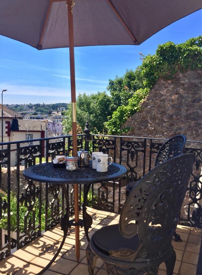 Ascot House Hotel Торки Екстериор снимка